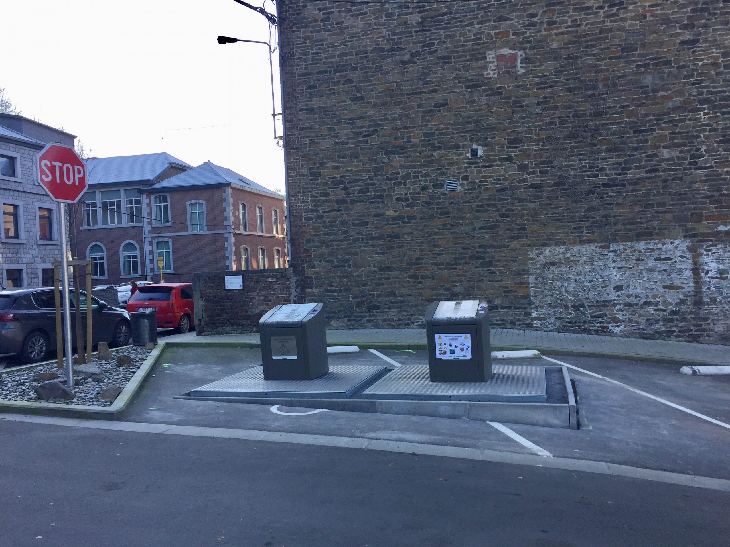 Attention à la suppression de place de parking PMR